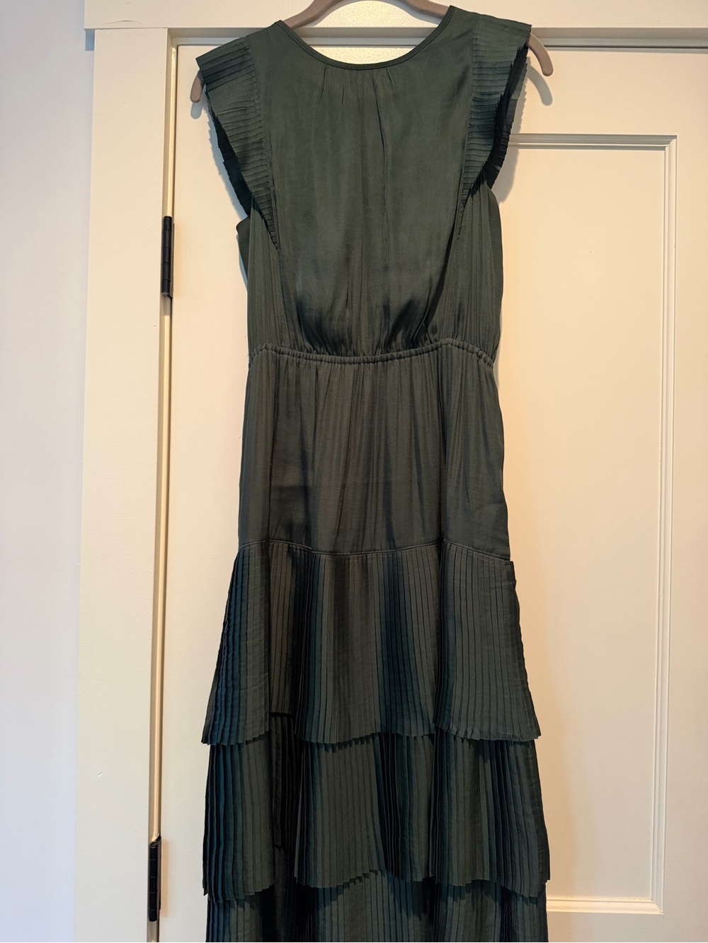 Banana Republic Dark Green Pleated Tiered Maxi Dress